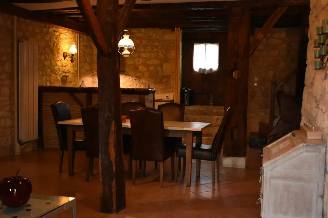 Holiday home Gites La Peyrouliere Aurignac
